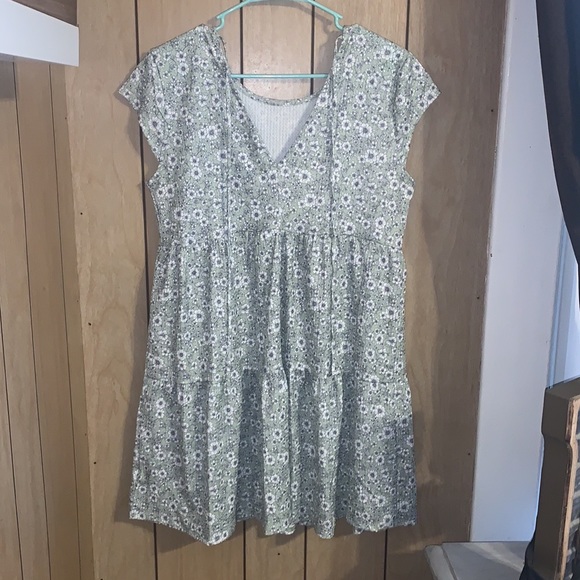 Green Floral dress - Picture 1 of 2